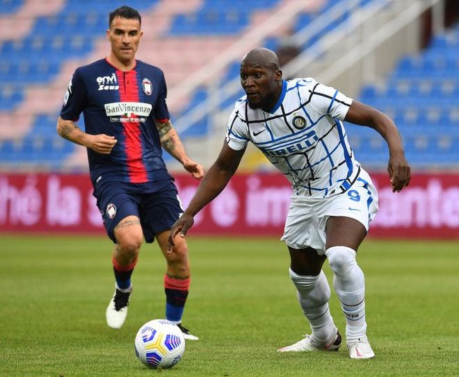 包含李盈莹手感滚烫，带领国际米兰爆冷曼城，赛后一句话霸气侧漏的词条